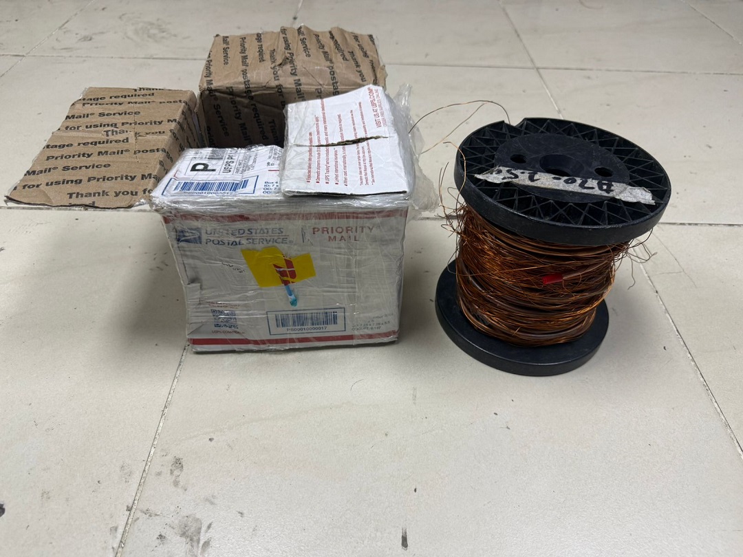 DNCD ocupa rollo de alambre lleno de cocaína líquida