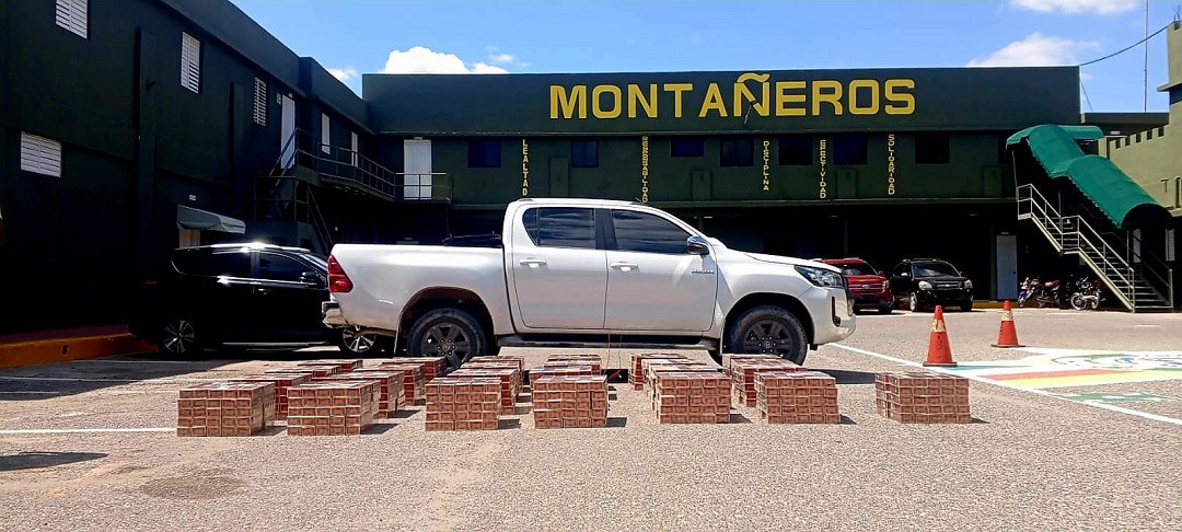 Ejército ocupa 250,000 unidades de cigarrillos de contrabando en vehículo en San Juan de la Maguana