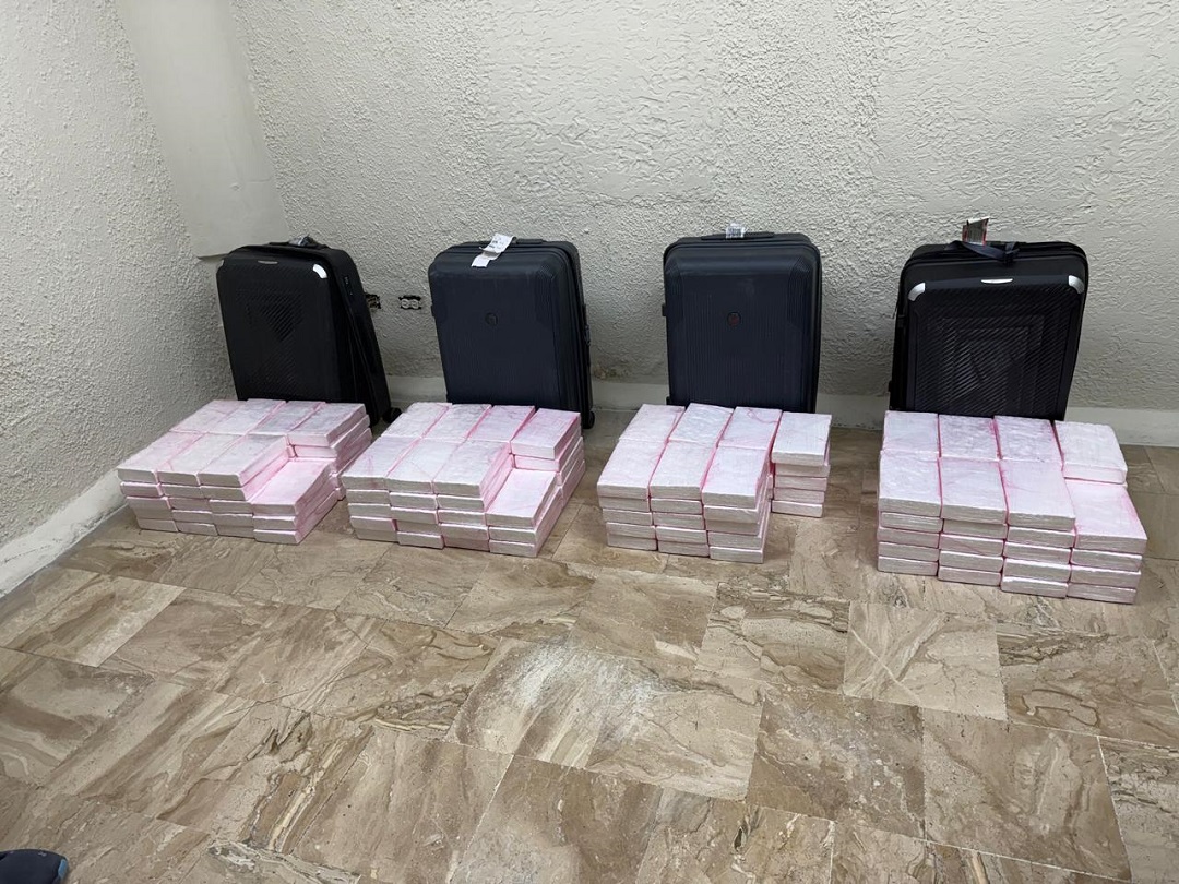 DNCD decomisa 150 paquetes de cocaína en el Aeropuerto de Punta Cana