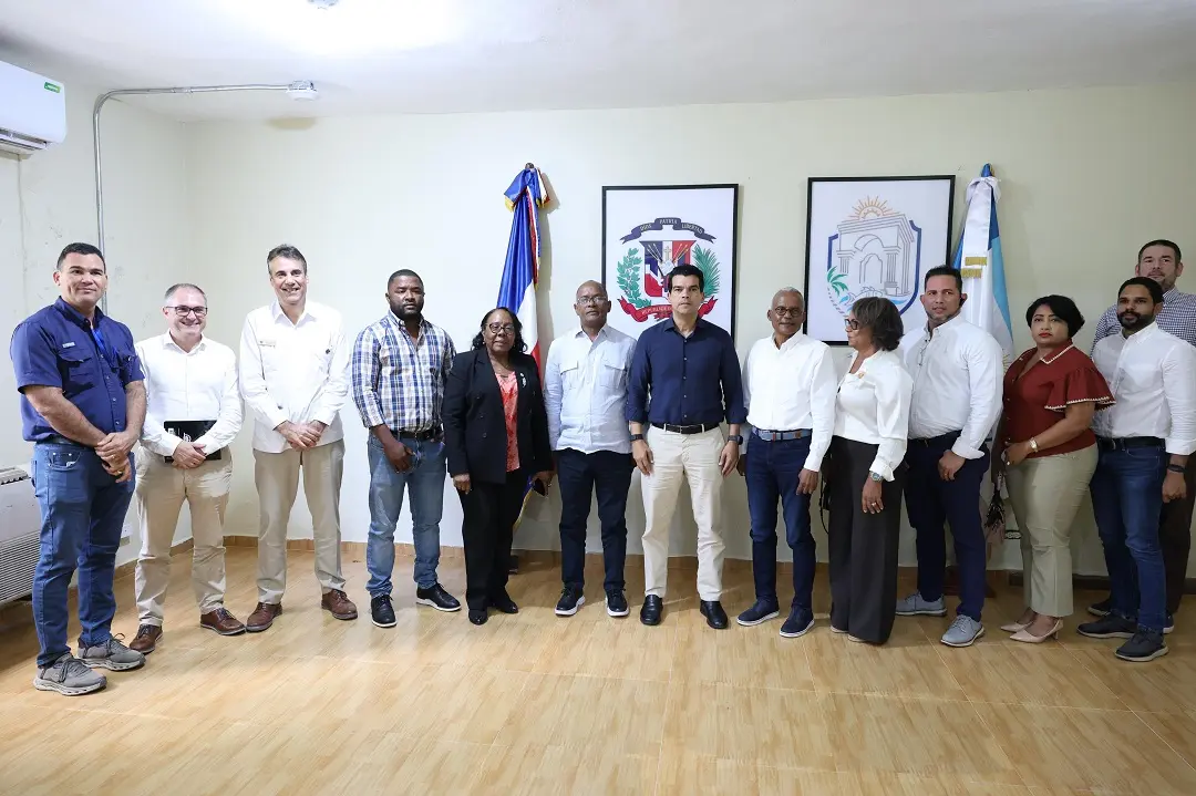 Wellington Arnaud encabeza creación de comisión de veeduría para el saneamiento de Boca Chica