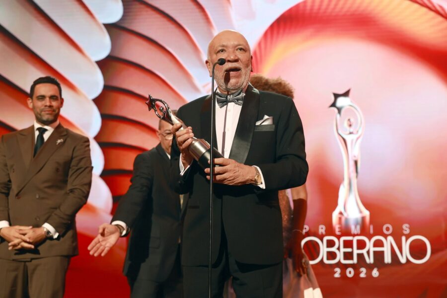 Jochy Santos-Premios Soberano