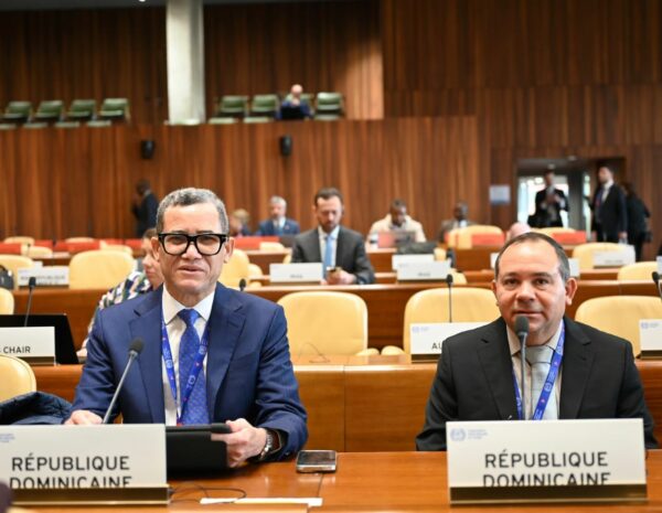 El ministro de Trabajo, Eddy Olivares Ortega