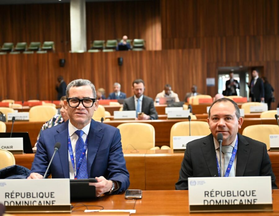 El ministro de Trabajo, Eddy Olivares Ortega