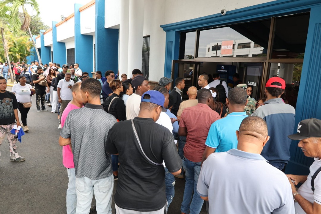 Entre quejas de la población y optimismo del Intrant avanza la emisión de la nueva licencia