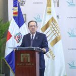 Héctor Valdez Albizu dice evalúan situación internacional antes de adoptar medidas