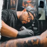 De la ingeniería al arte en la piel: José Ortega, el talento latino que hoy lidera el tatuaje en Florida