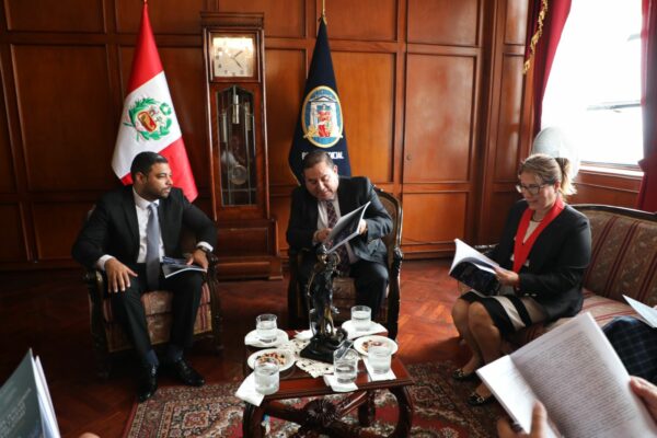 Magistrado dominicano en Perú