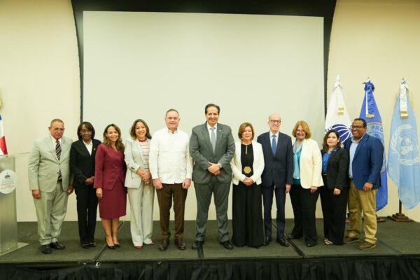 Ministerio de Salud presentó ayer el plan nacional para mitigar el impacto del cambio climático en la salud de la población dominicana.