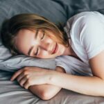 Conseguir un sueño de calidad en una sociedad pegada a las pantallas ¿misión imposible?