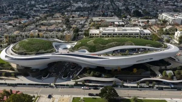 No es coincidencia que este museo en Los Ángeles, California, parezca sacado de la película Star Wars.