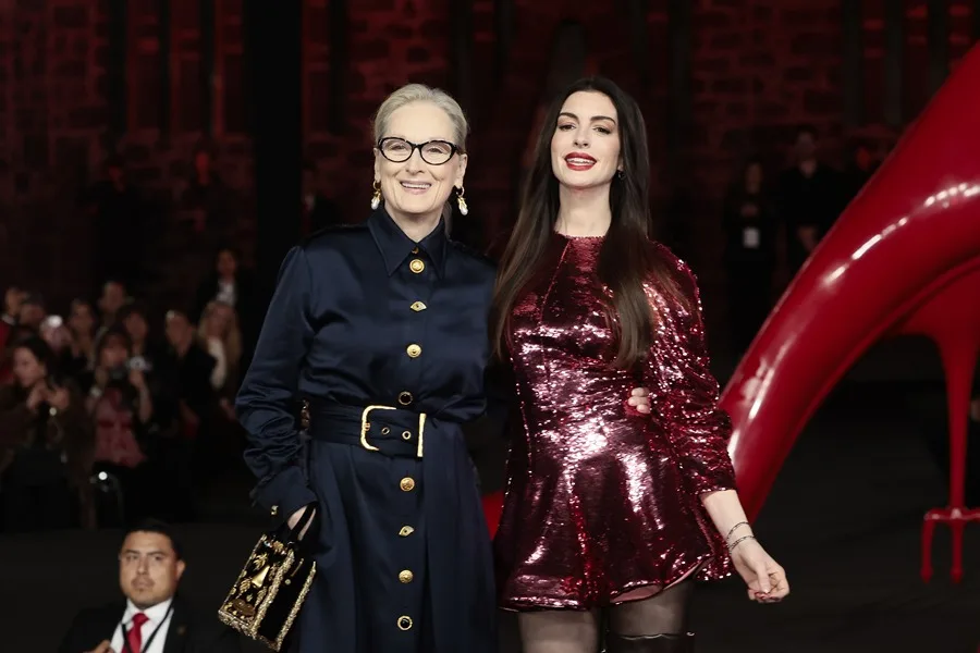 Meryl Streep y Anne Hathaway brillan en la pasarela por el estreno de ‘El diablo viste a la Moda 2’ en México