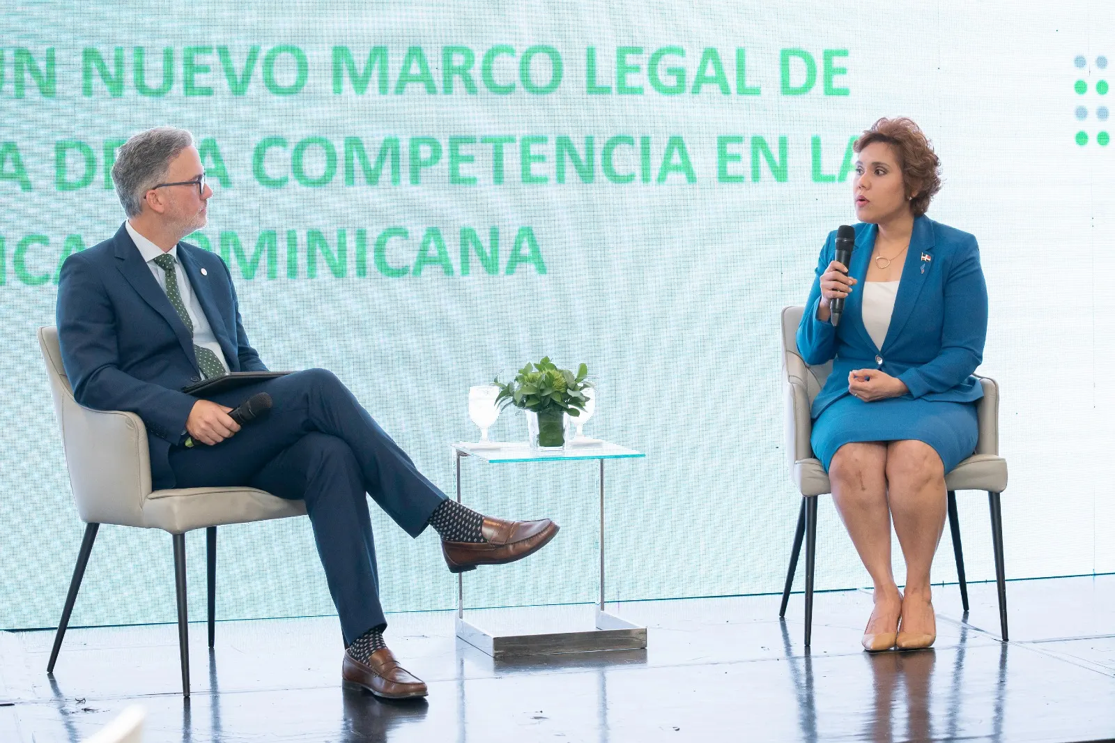 Reforma a ley de competencia permitiría imponer multas de hasta 5 % de ingresos, afirma directora de ProCompetencia