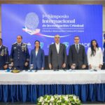 Abinader encabeza apertura del Primer Simposio Internacional de Investigación Criminal y anuncia firma de decálogo policial