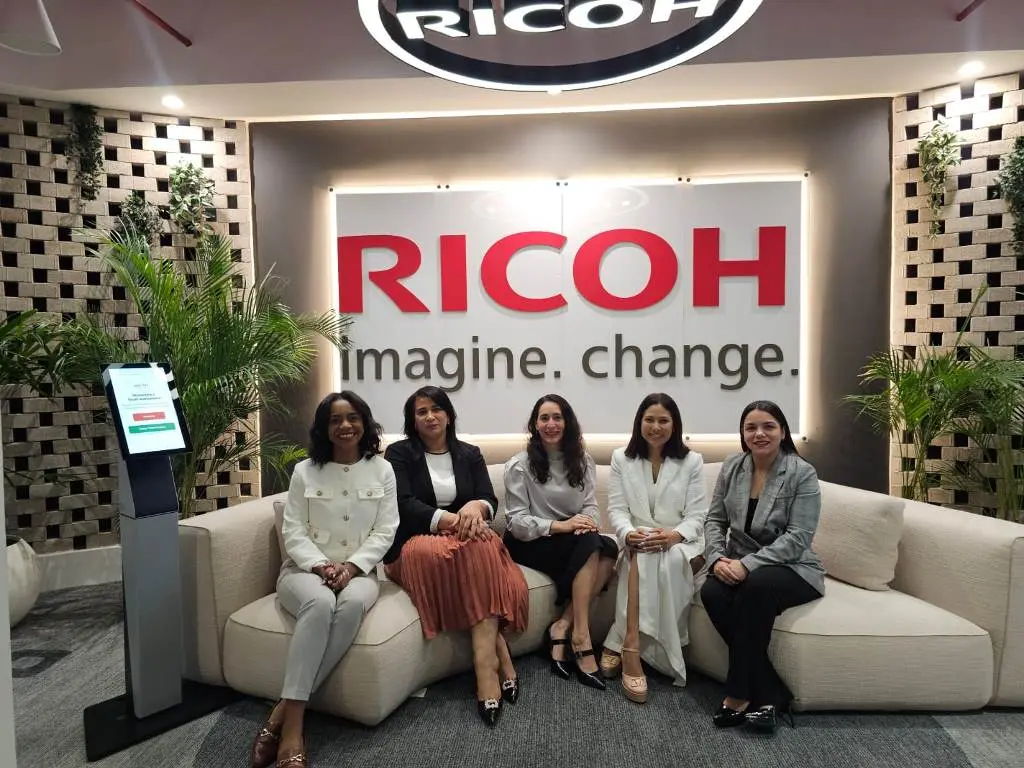 Liderazgo Femenino: El motor que redefine la estrategia tecnológica en RD