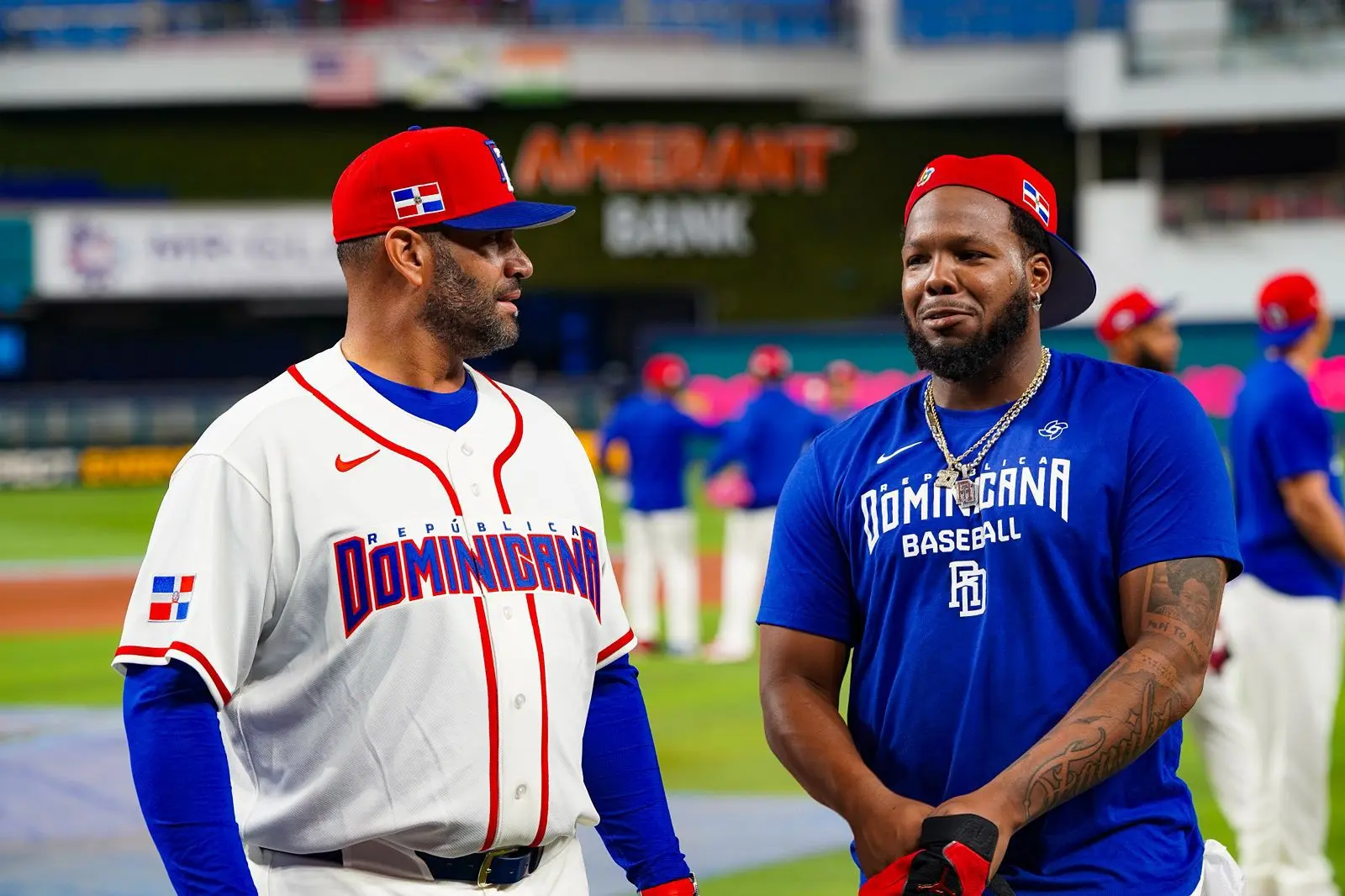 Equipo dominicano que participará en el Clásico Mundial de Béisbol practica en conjunto por primera vez en Miami