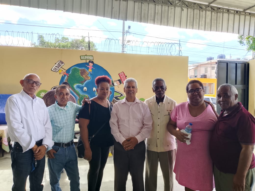 Organizaciones denuncian abandono de mujeres y amas de casa en el Gran Santo Domingo