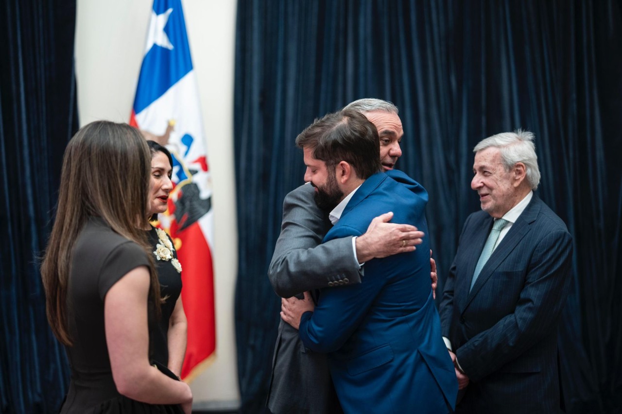 Presidente Abinader ofrece saludo protocolar a su homólogo de Chile Gabriel Boric