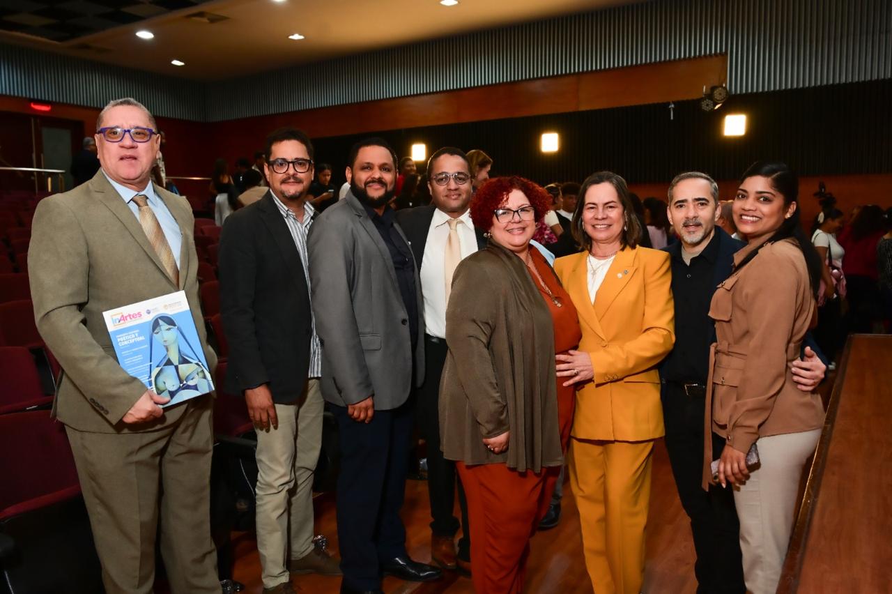 Facultad de Artes de la UASD publica revista y lanza documental