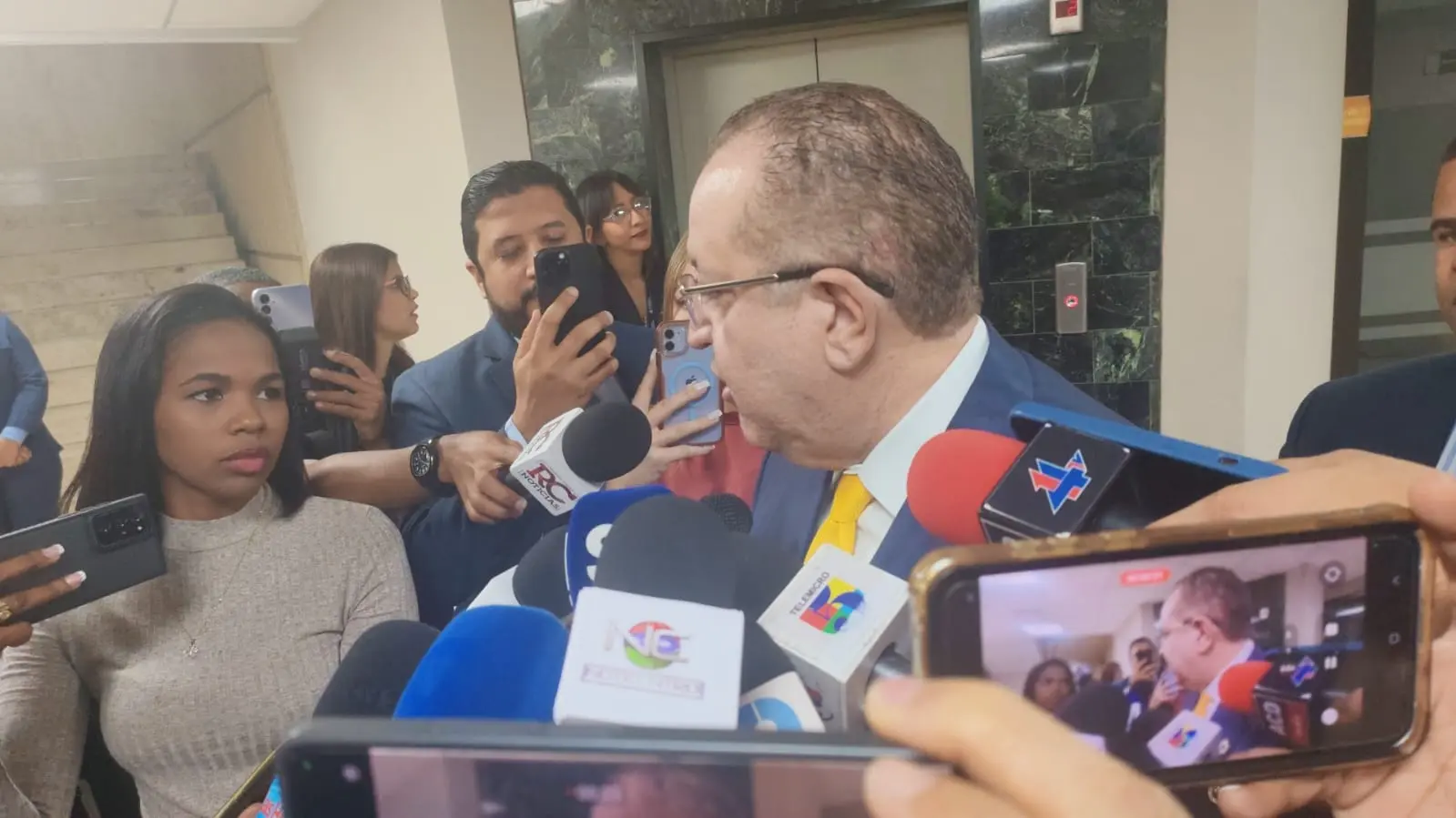 Gobierno tomará medidas para proteger a familias vulnerables ante crisis por guerra en Irán