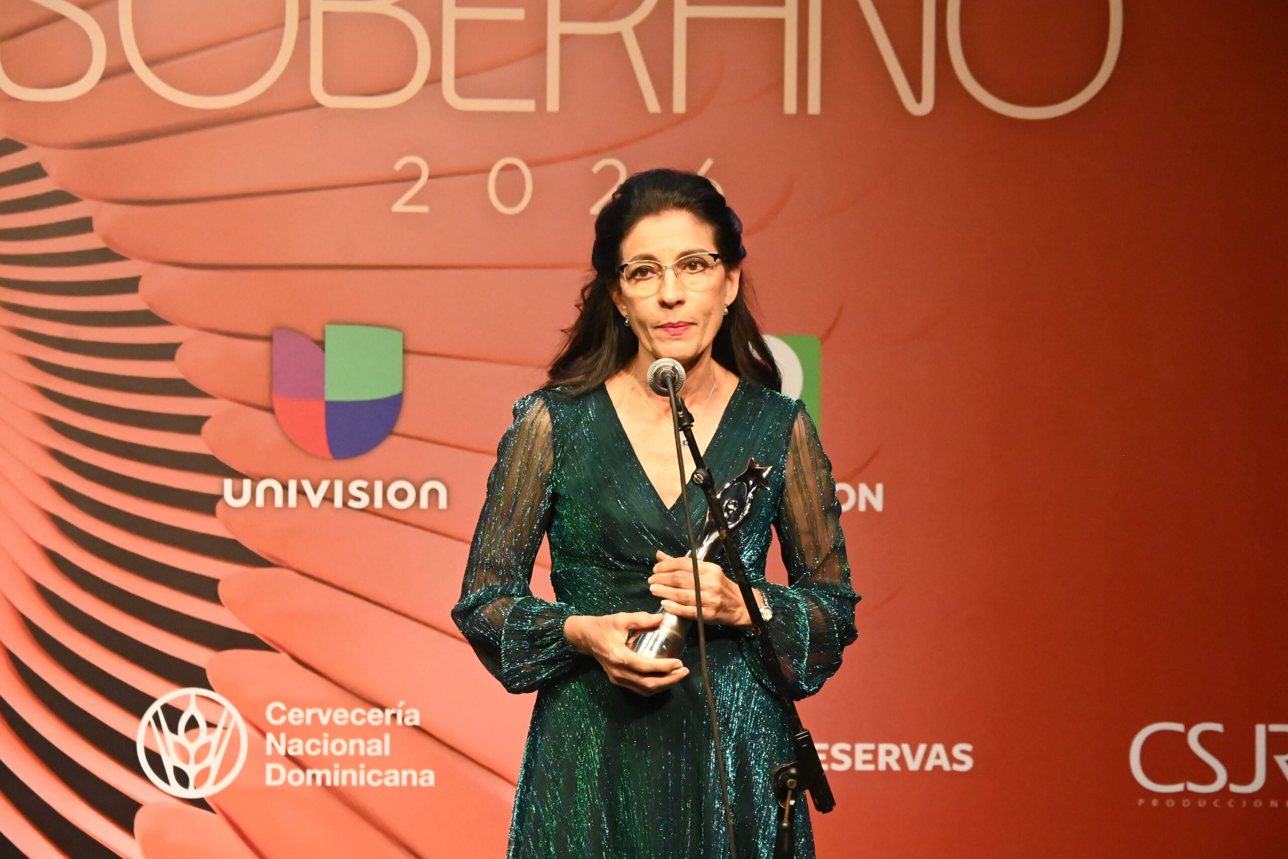 Aidita Selman denuncia deuda de RD$2.5 millones tras homenaje a Rubby Pérez