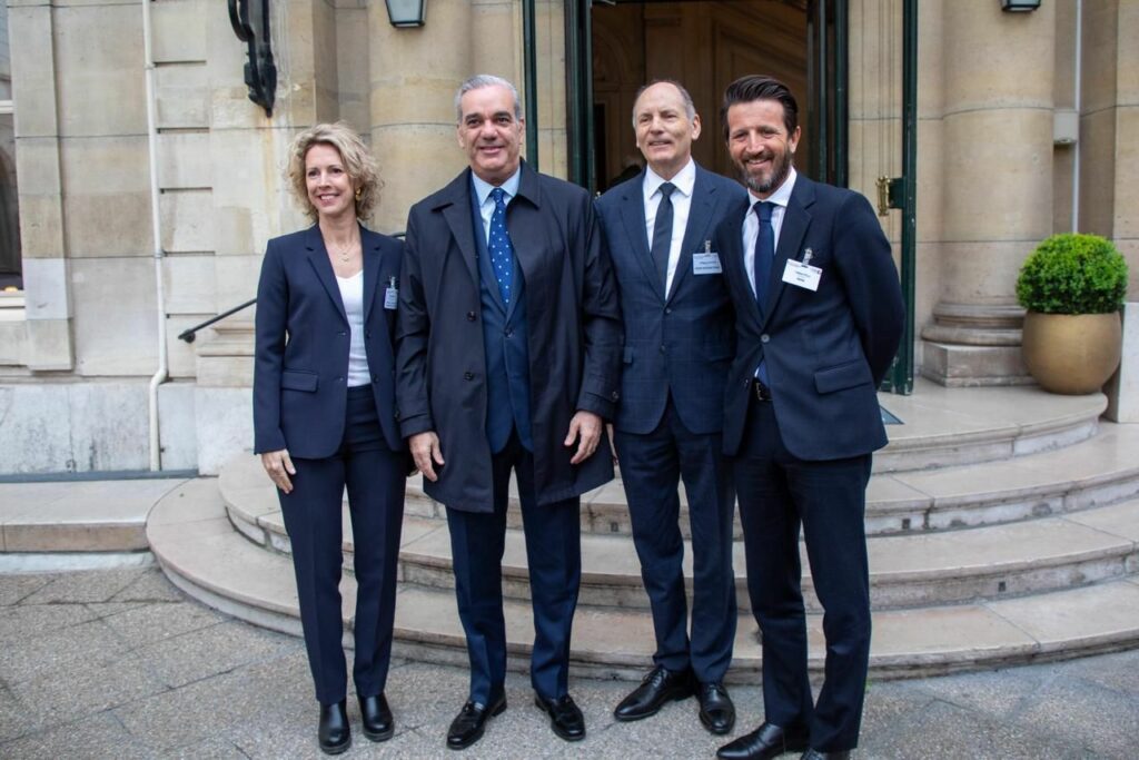 República Dominicana capta interés de inversionistas franceses en reunión con Abinader