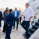 Abinader llega a Miami para participar en cumbre convocada por Donald Trump