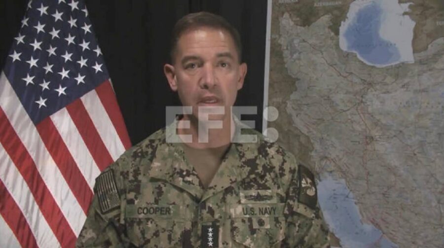 almirante Brad Cooper