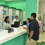 Afiliados de SeNaSa aseguran que autorización de medicamentos aún tarda hasta una hora