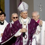 León XIV portará la cruz en su primer viacrucis de Viernes Santo en el Coliseo