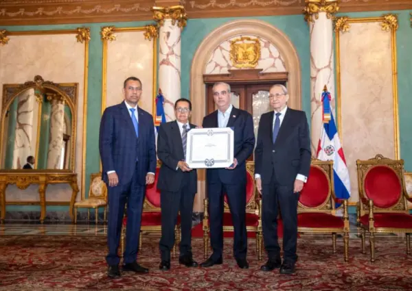 reconocimiento póstumo a Orlando Martínez. jpg