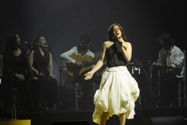 La cantante Rosalía durante un concierto.