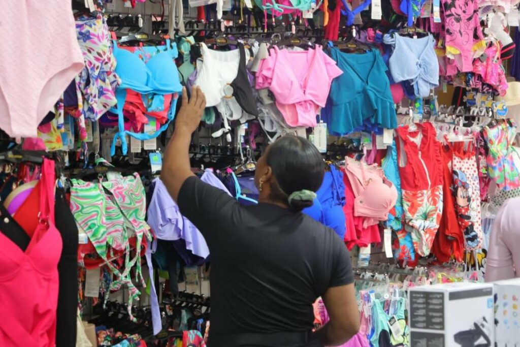 compra de trajes de baño en semana santa