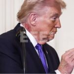 Trump luce un sarpullido en el cuello, que su médico atribuye a un tratamiento preventivo