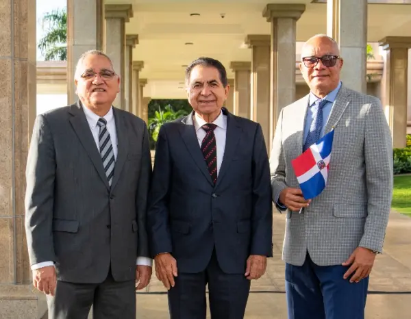 Hugo Montoya, Milciades Franjul y el pastor Julio Morales.