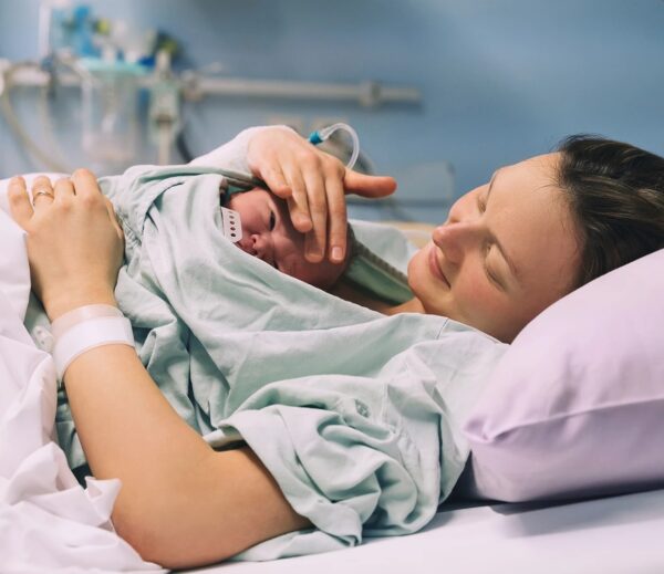 Complicaciones más frecuentes en ese periodo son la hipertensión y las hemorragias.