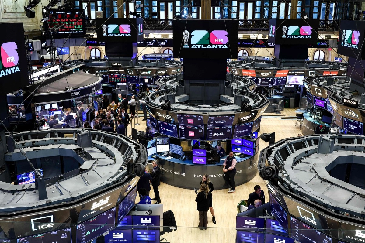 Wall Street abre en verde y se estabiliza tras dos días de caídas por la guerra con Irán
