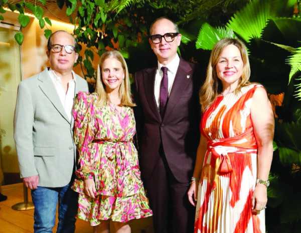 José Ramón Puig, Rachel Porcella, Leonardo Cordero y Montserrat Puig.