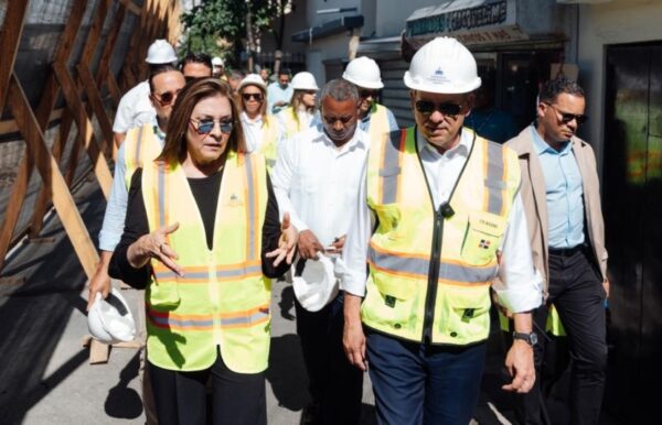 La iniciativa fue encabezada por  Ito Bisonó  y Carolina Mejía.