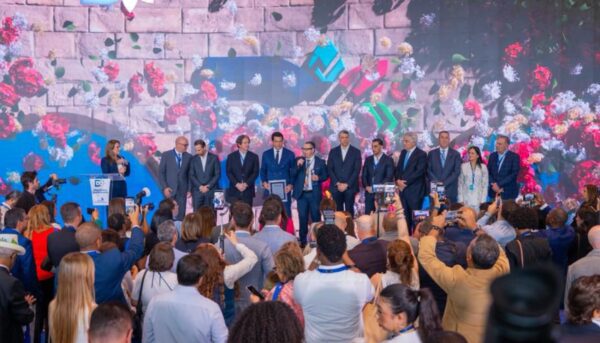 Entre los acuerdos figura la alianza con Destination Weddings, especializada en la planificación y organización de bodas.