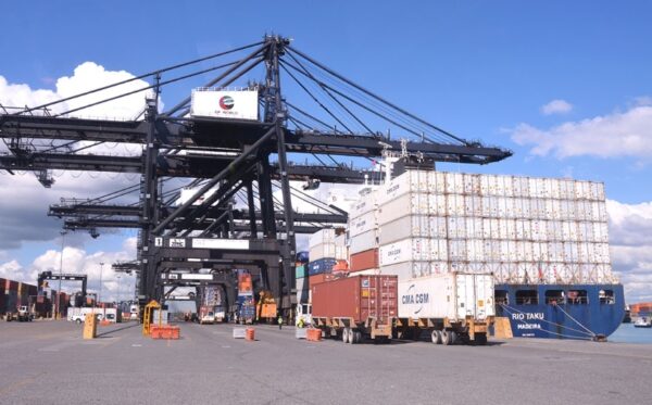 Santiago y La Vega concentran el 77 % de las exportaciones.