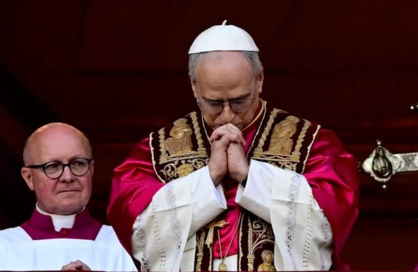 El papa confía en  negociación  para  llegar al fin de la guerra.
