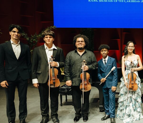 Parte de los jóvenes músicos que estuvieron en la final.