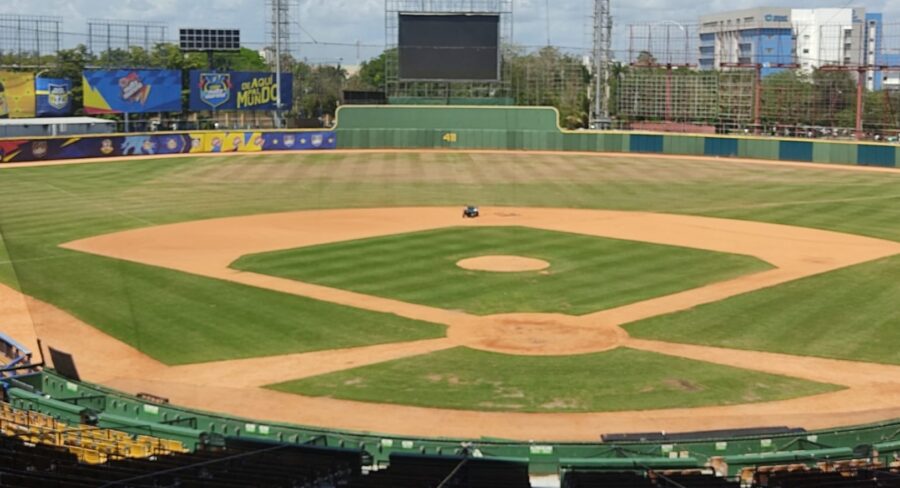 “Inaceptable”: Kelvin Cruz sobre el deterioro del Quisqueya tras inversión de US$500 mil