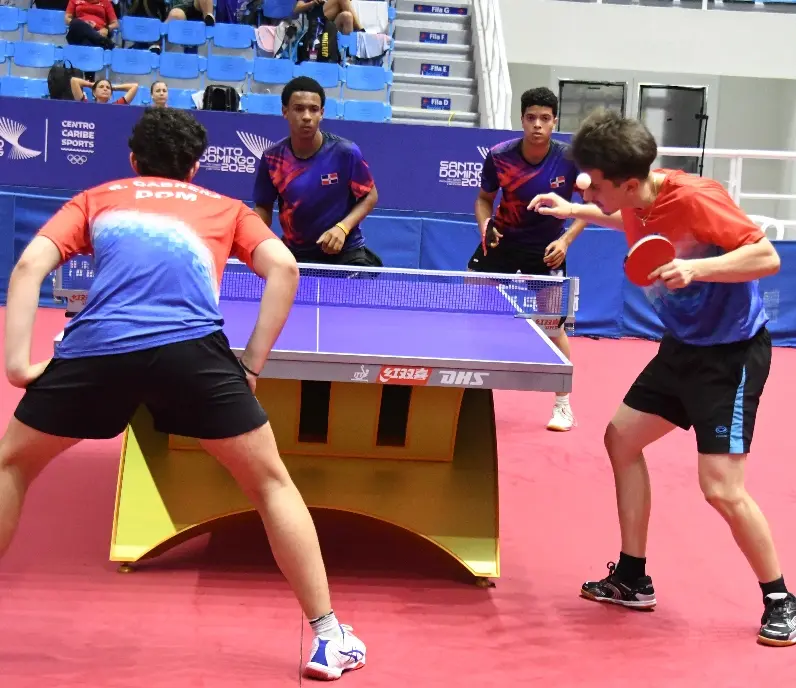 Aspecto del partido por presea de oro, en dobles masculino.