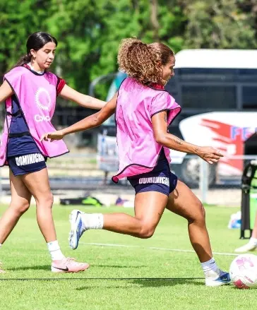 Equipo femenino de fútbol dominicano.