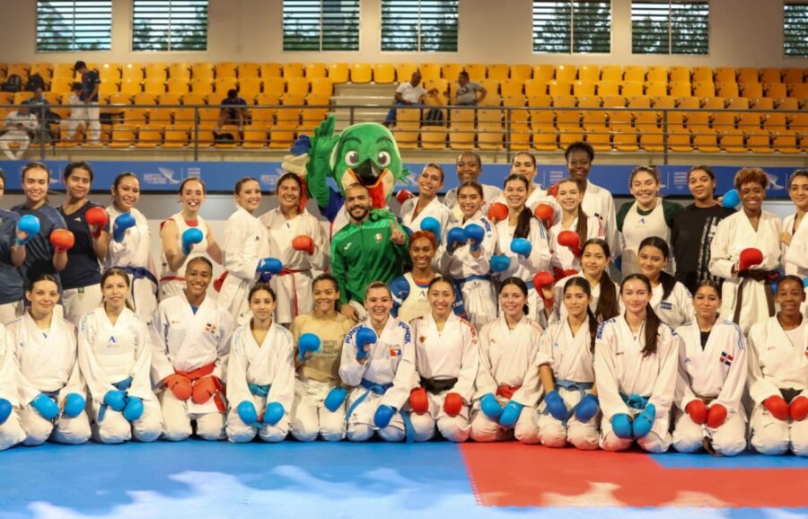 Atletas clasificados en karate a  Juegos Centroamericanos.