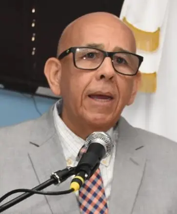 Profesor Nelson Ramírez, director Centro Regional
