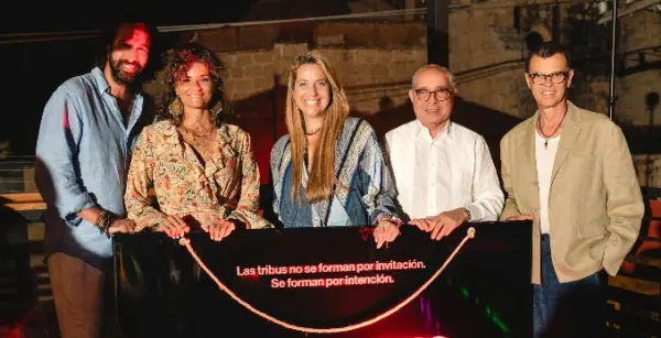 Filippo Panarello, Jessica Borraccino, Sara Ranghi, Henry Coradín y Sócrates McKinney.