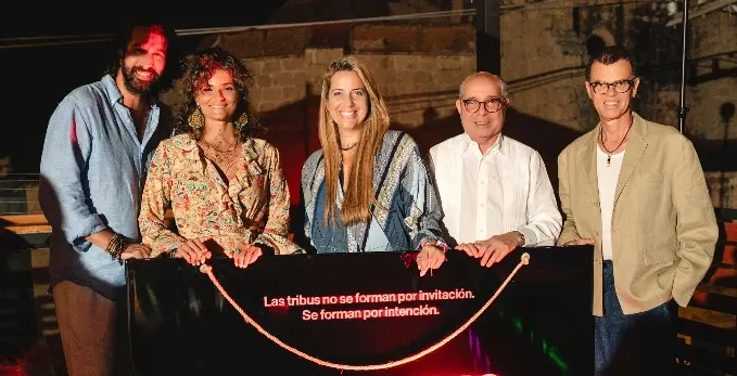 Filippo Panarello, Jessica Borraccino, Sara Ranghi, Henry Coradín y Sócrates McKinney.