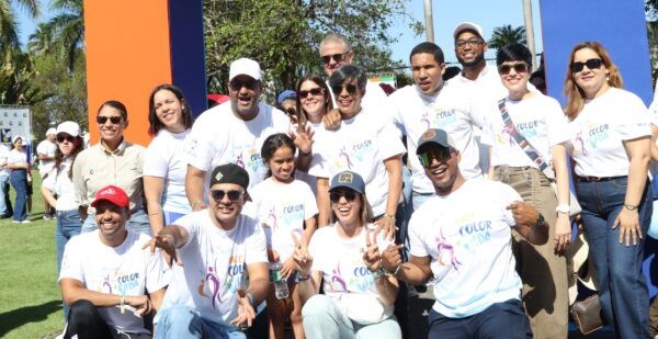 Personalidades de diversos sectores se dieron cita al evento.